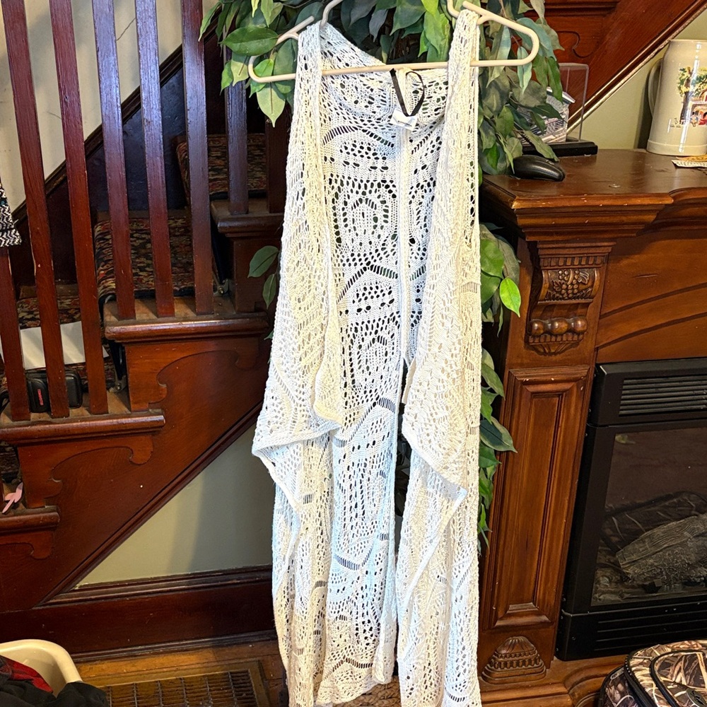 Crochet Lace Vest. Sanoma